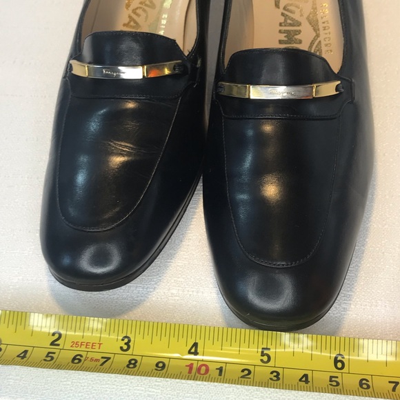 Salvatore Ferragamo leather heel pumps, shoes high end name brand - Picture 14 of 17